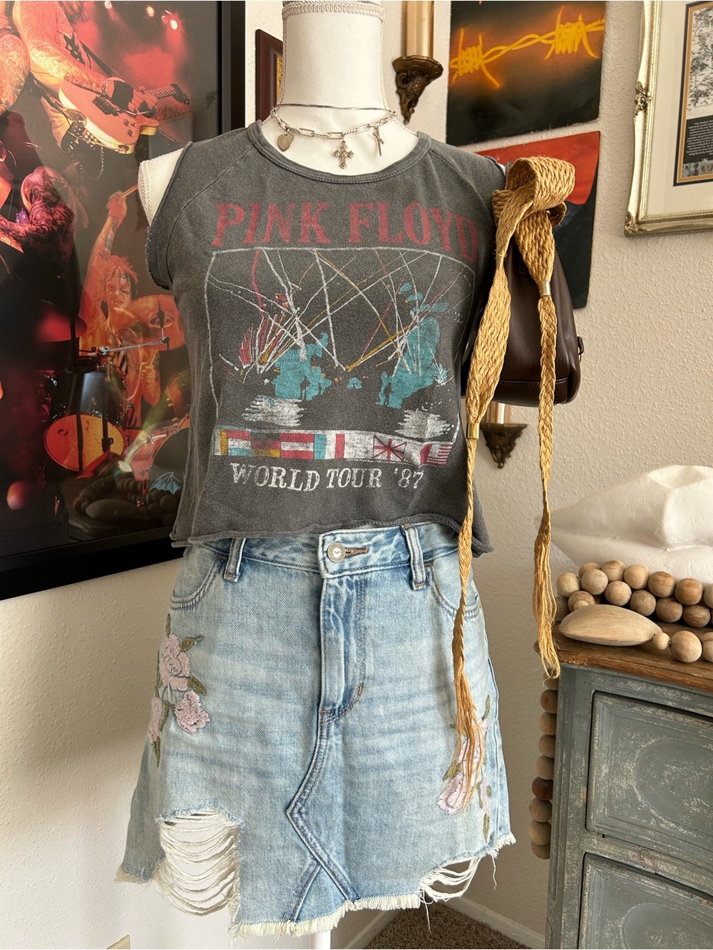 Junk Food Womens Pink Floyd Tank Top XS Grunge Distressed Retro World Tour 87